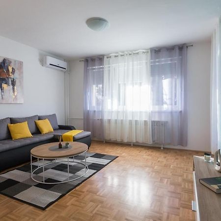 Apartman Lariva Osijek Bagian luar foto