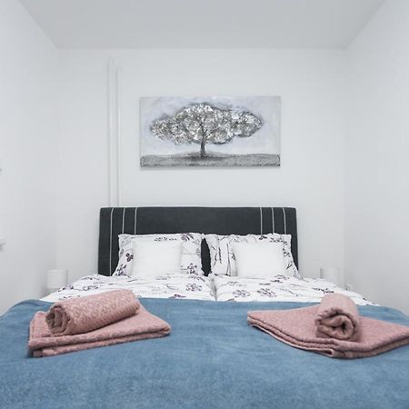 Apartman Lariva Osijek Bagian luar foto