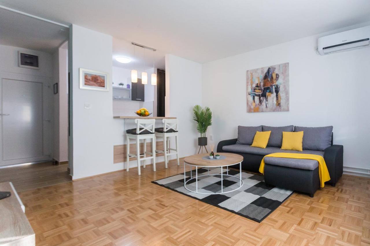 Apartman Lariva Osijek Bagian luar foto